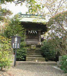 三社神社(流造)｜八剱八幡神社由緒